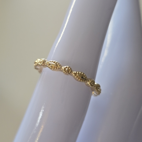 unbranded Jewelry - Gold-Tone Twisted Milgrain Ring Size 7